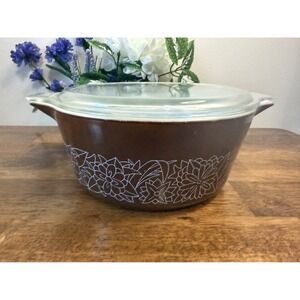 Vintage Pyrex Woodland Cinderella Casserole with‎ Lid – 80 oz